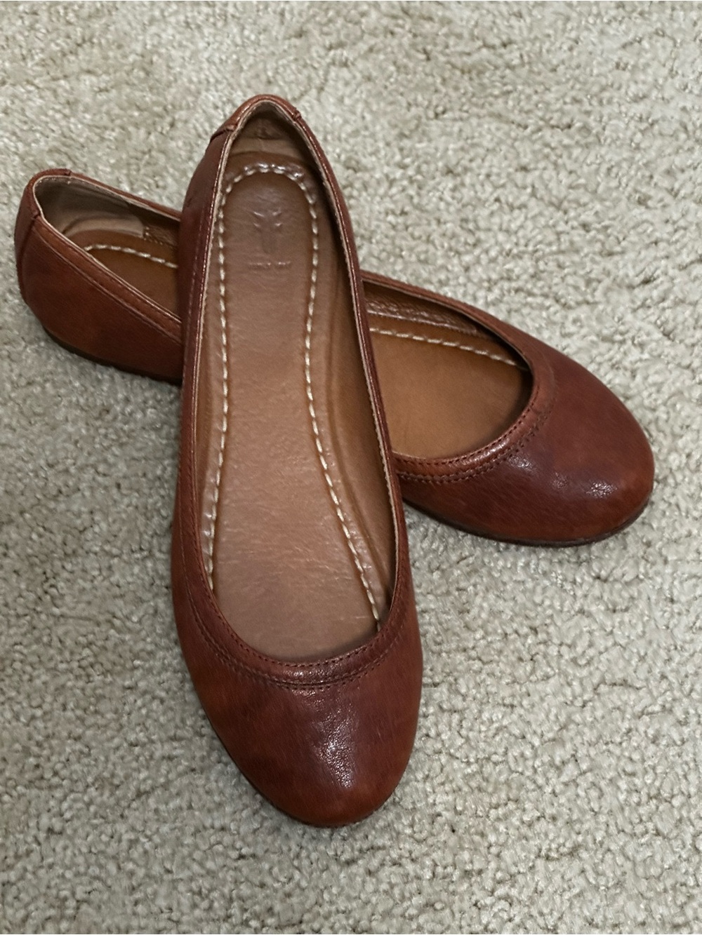 The Frye Co Carson Ballet Flats Genuine Leather in Cognac Brown Size 8.5 GUC